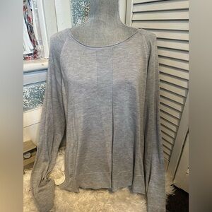 ⭐️ 3 for $20.00 SALE Women’s sweater
